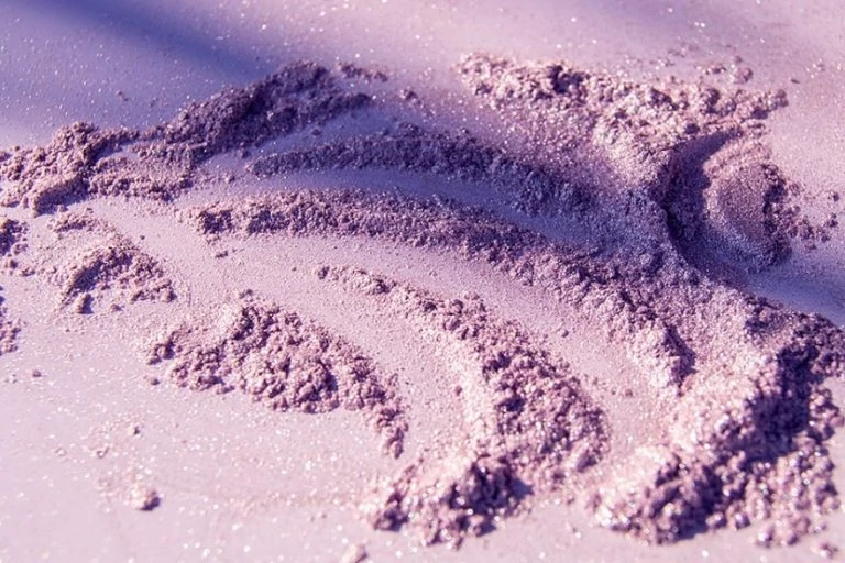Mica Powder and Pigment Powder – Differences and Use with Epoxy Resin