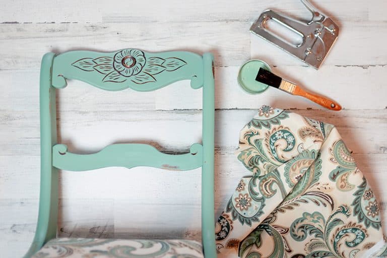 How to Chalk Paint Furniture – Step-by-Step Guide