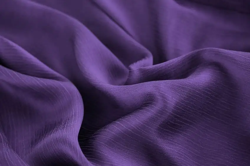 Темно-фиолетовый цвет