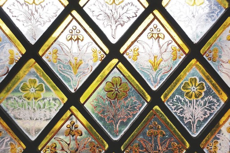 How to Paint Glass Windows Exciting Window Painting Ideas for All