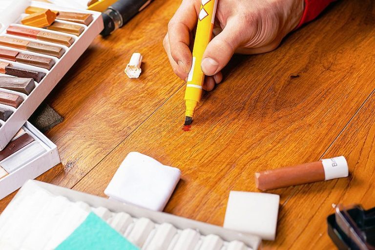 Best Paint Pens for Wood Your Easy Guide for How to Write on Wood