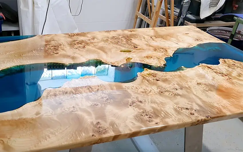 Ready Pef throw DIY Resin Coffee Table - Making Your Own Resin and Wood Coffee Table