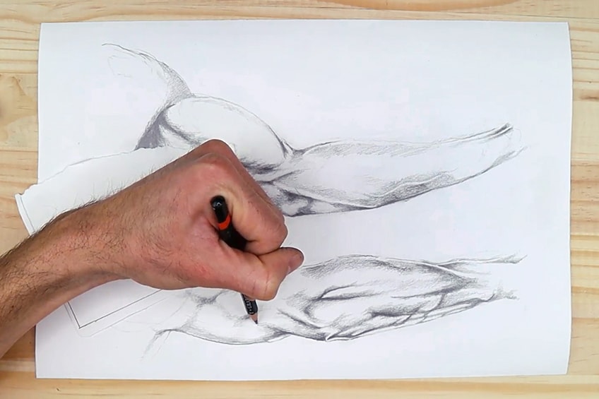Рисунок мужской руки 9c