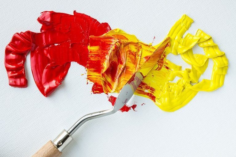 What Colors Go With Red? - The Complementary Color of Red