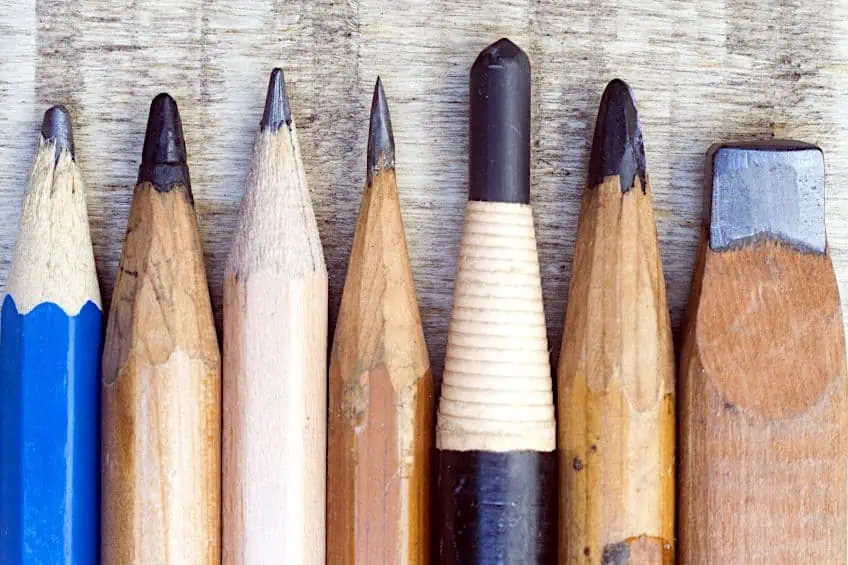 Различные виды карандашей для рисования