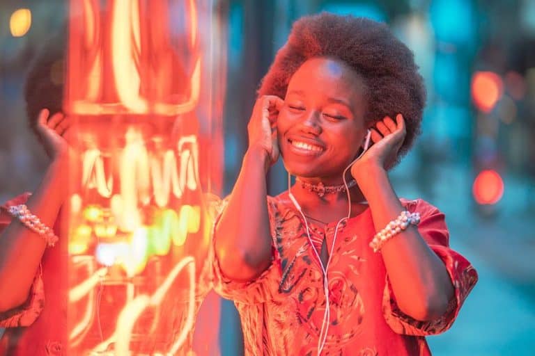 What Color Goes With Light Blue? The Elegant Shades of Blue